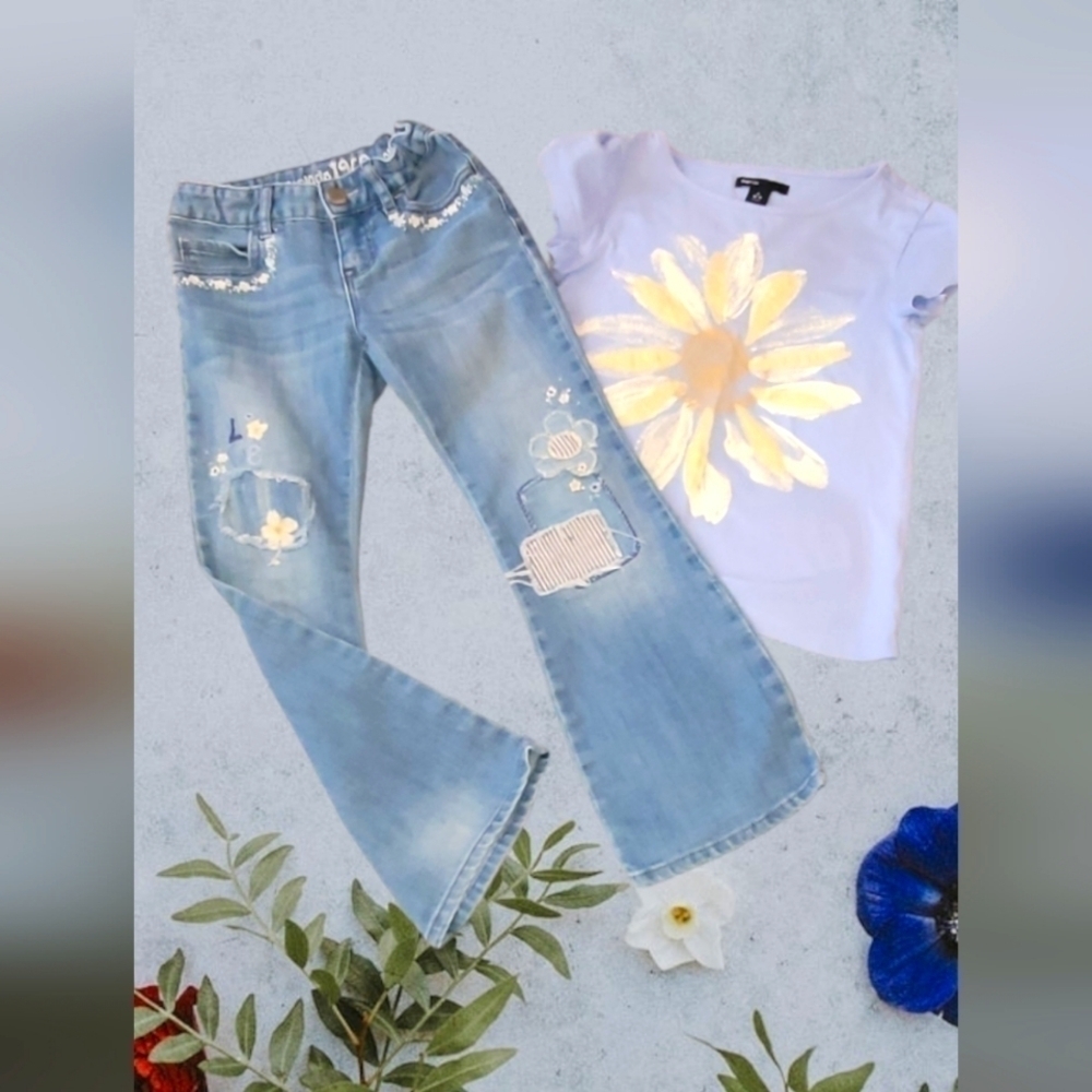 Gap Kids Matching Flare distressed embroidered Jeans and Flower applique  Top